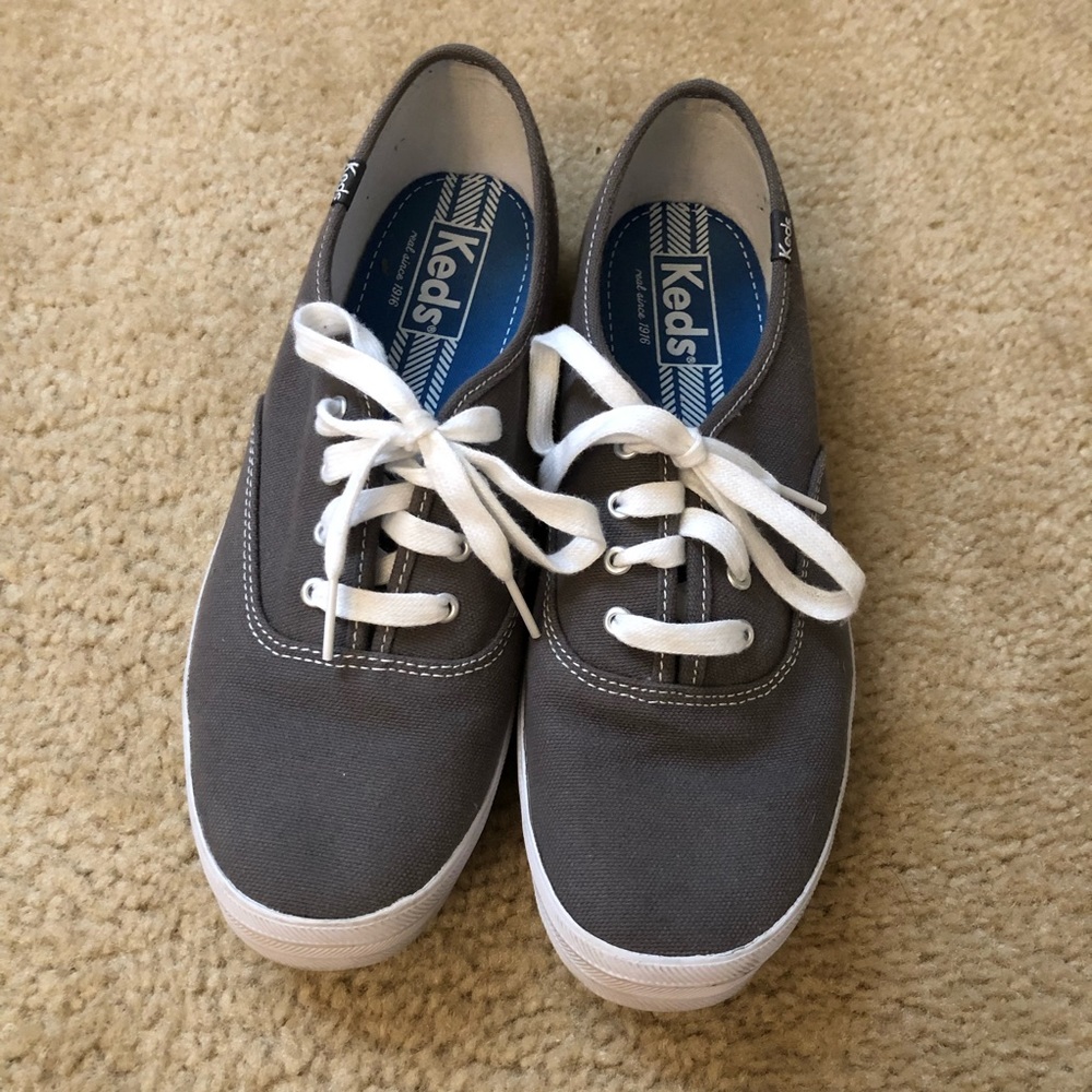 Classic Gray Keds Sneakers!